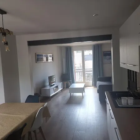 Chez Vincent Duplex 70 M2 3 Ch Hypercentre Apartment Bagneres-de-Luchon Exterior photo